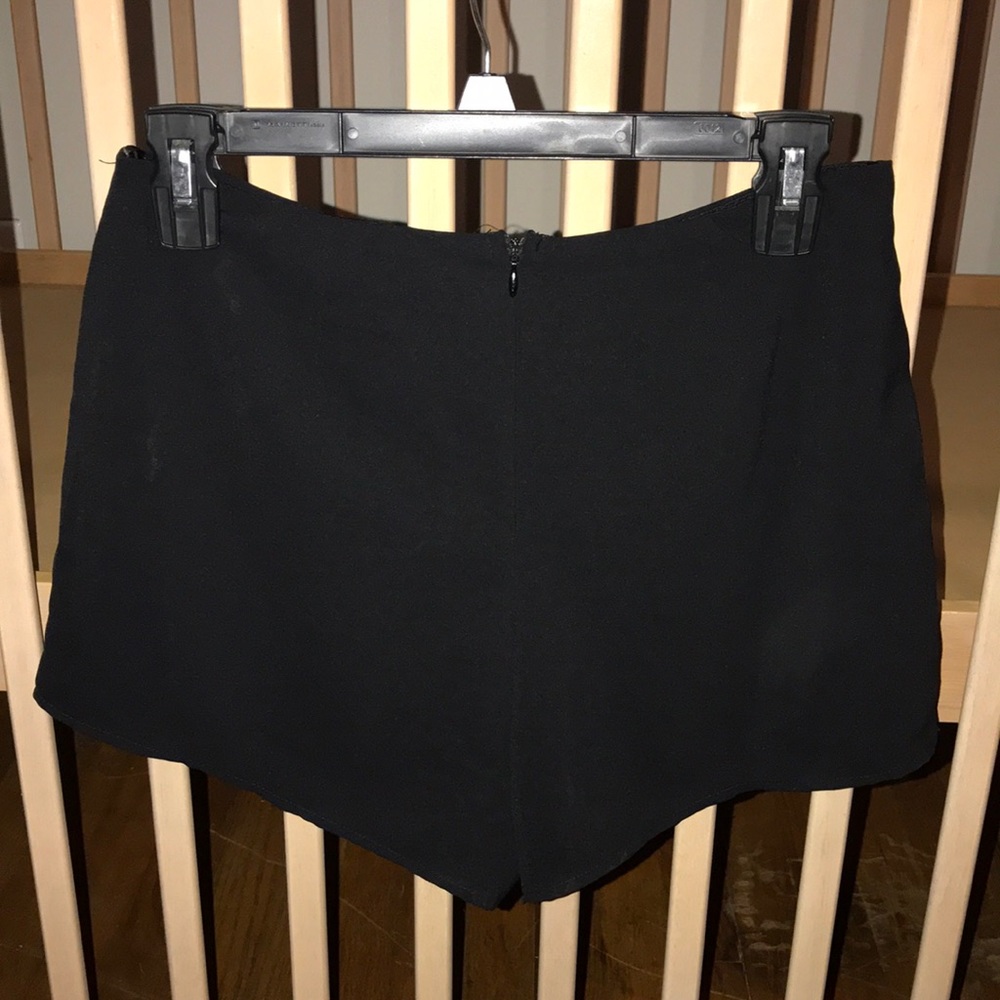 Skort - Picture 2 of 3